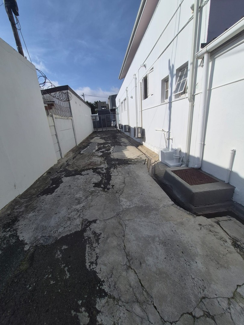 To Let Commercial Property for Rent in Claremont Western Cape
